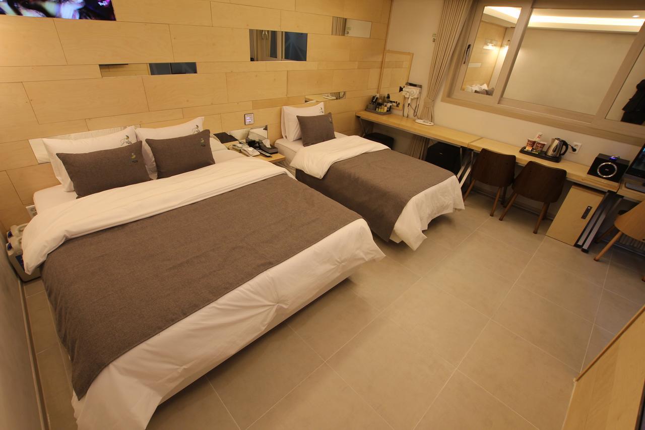 Jade Hotel Ilsan Ni Zewnętrze zdjęcie